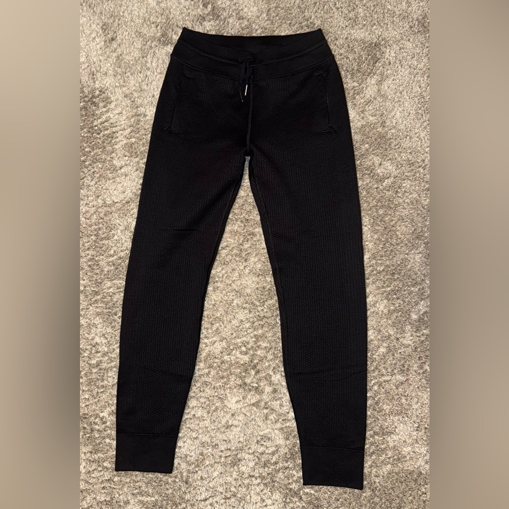 Lululemon Engineered Warmth Jogger Pants Size 4 Black